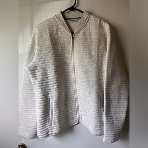 Classic cotton full zip sweatshirt/bomber jacket from Orvis. Women’s size Large.